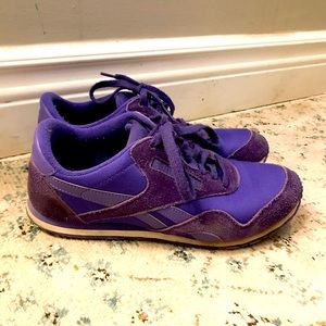 Ladies 8 US Retro Classic Reebok Sneakers